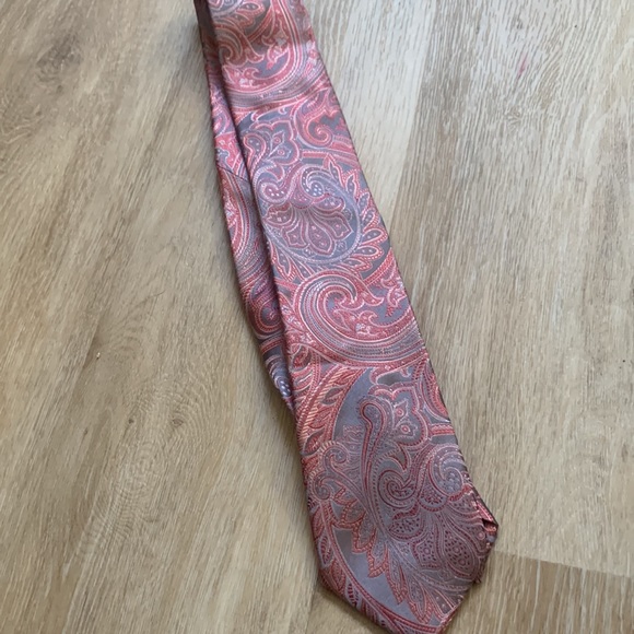 Geoffrey Beene Silk Tie BNWT - Picture 4 of 4